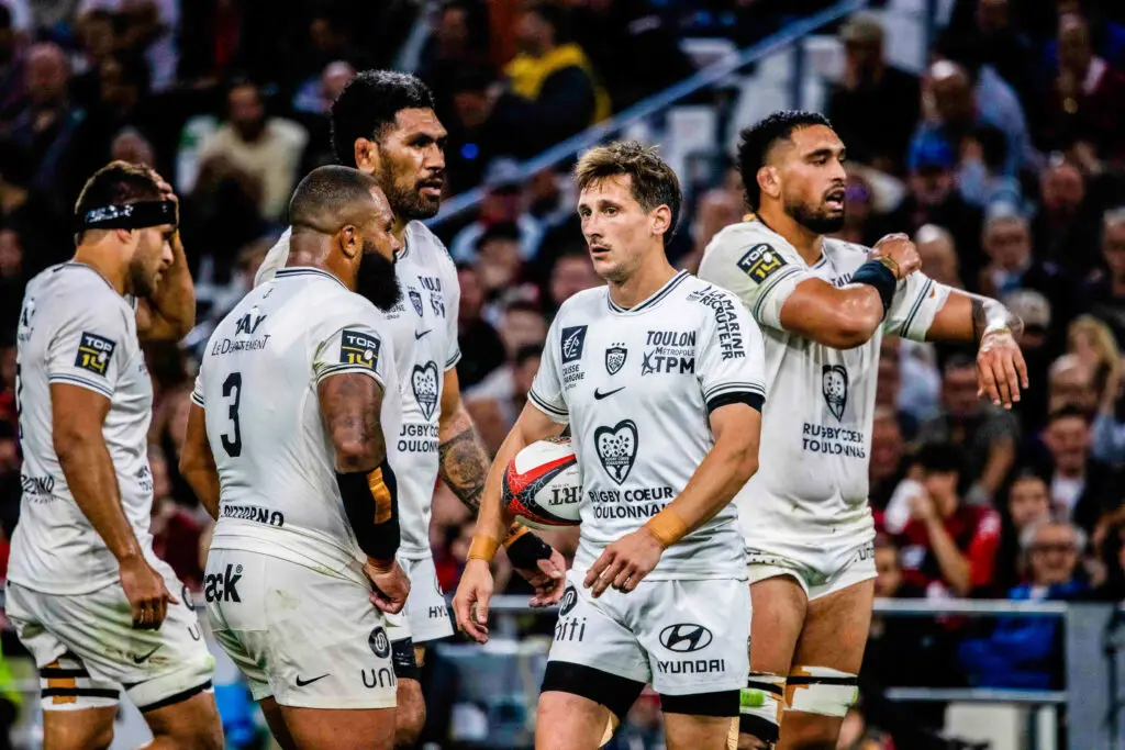 Toulon présente son nouveau maillot extérieur inspiré du porte-avions Charles de Gaulle