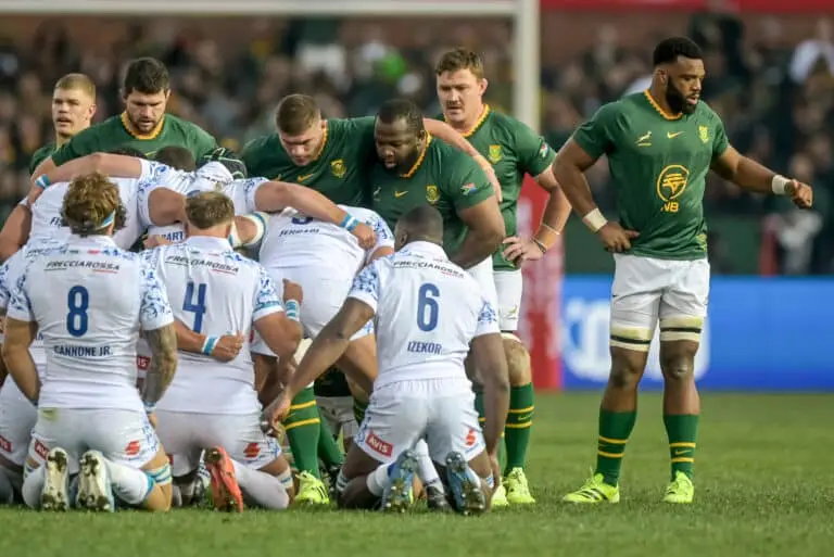 Touche, ballon porté, coup d'envoi : les All Blacks et les Springboks ont sorti à la boîte à idées ce week-end