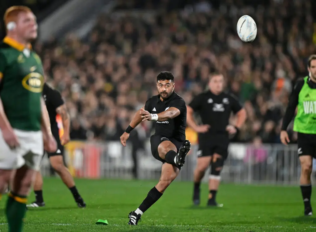 De retour aux Crusaders en 2026, Richie Mo&rsquo;unga redeviendra éligible avec les All Blacks