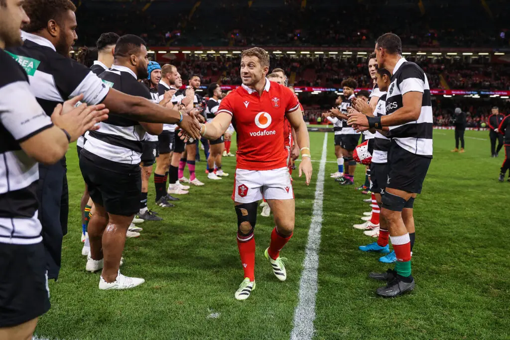 Après 4.347 jours d’absence et symbole de longévité, Leigh Halfpenny prêt à rejouer avec Cardiff