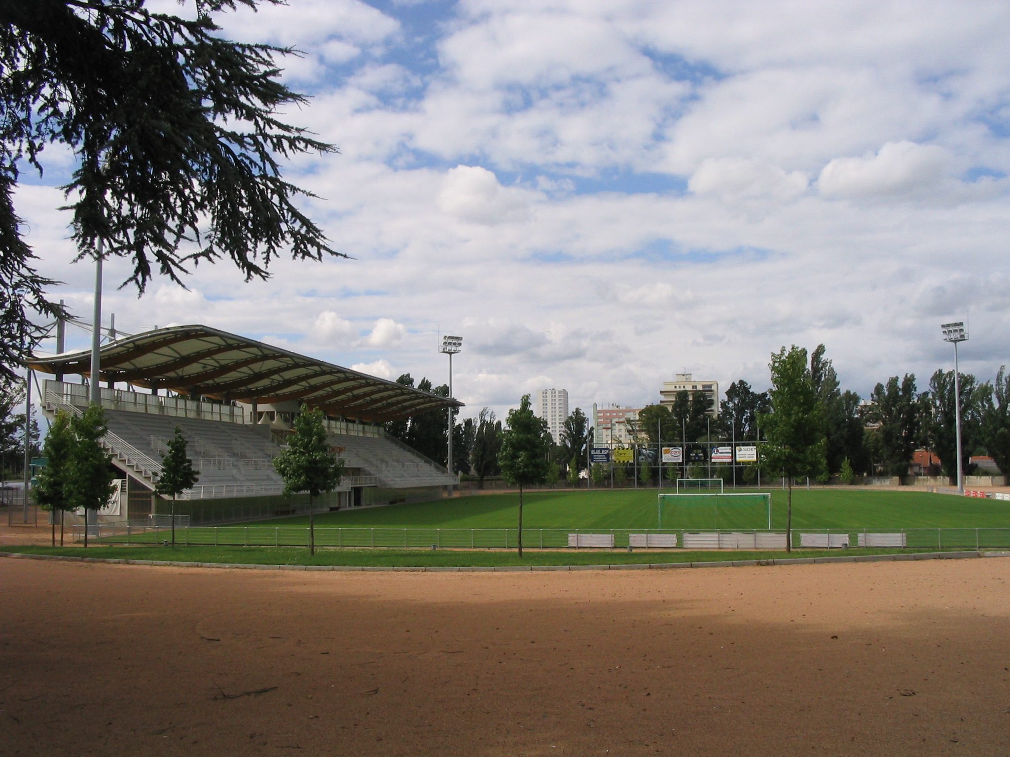 STADE MUNICIPAL LOUIS DARRAGON