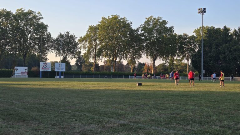 « Ça canarde assez souvent par ici » : deux villes, deux terrains et un seul club, bienvenue à Lombez-Samatan