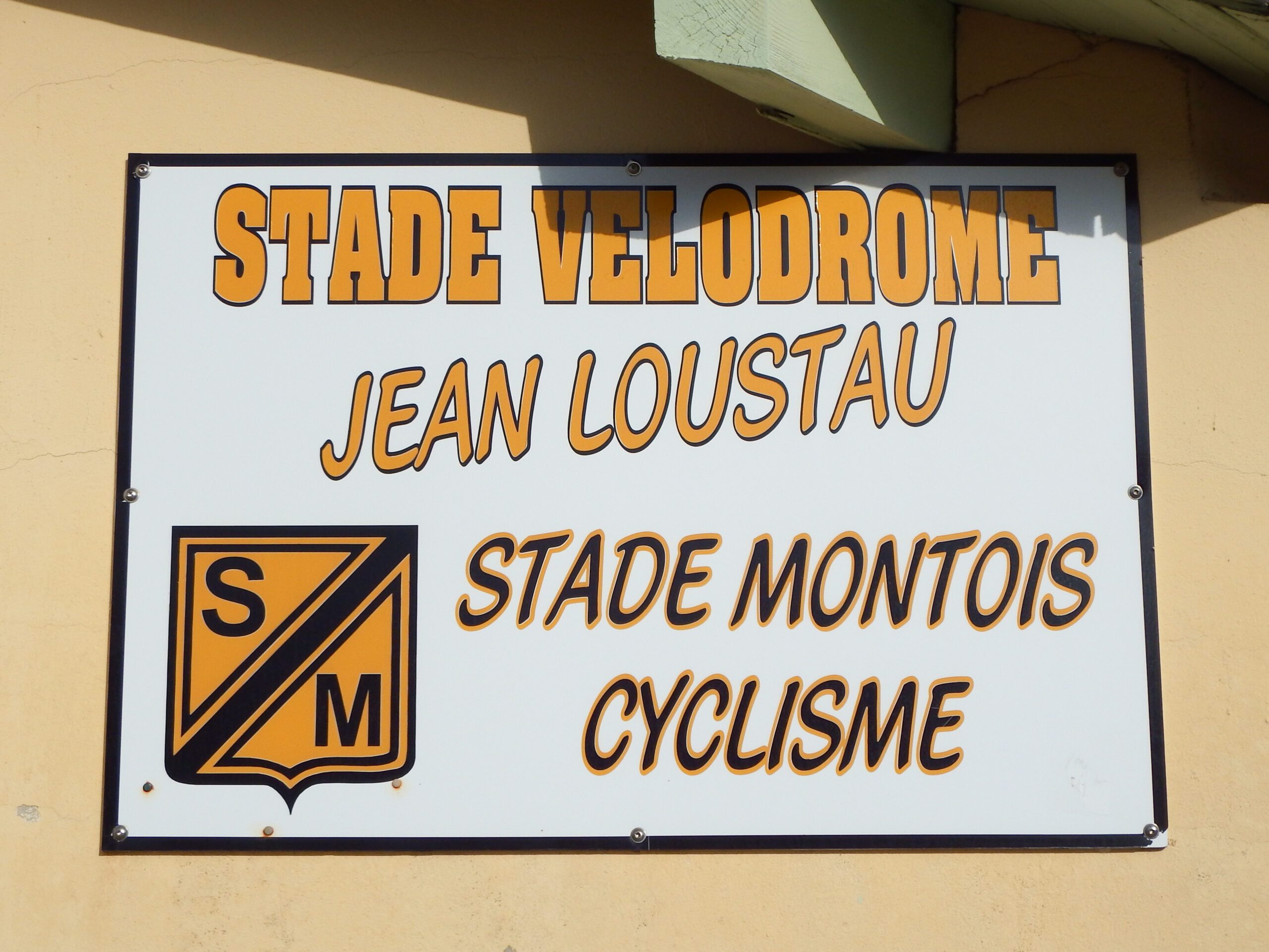 STADE JEAN LOUSTAU
