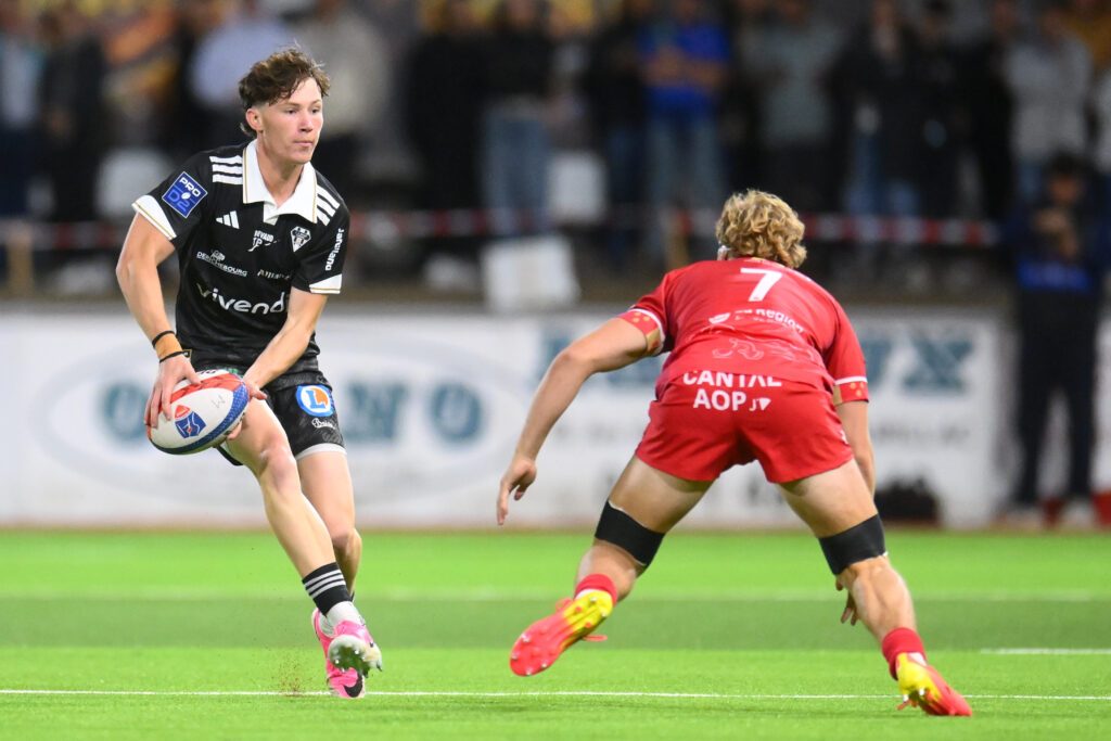 Leny Broncan sous le maillot de Brive lors de ses débuts en Pro D2 face à Aurillac